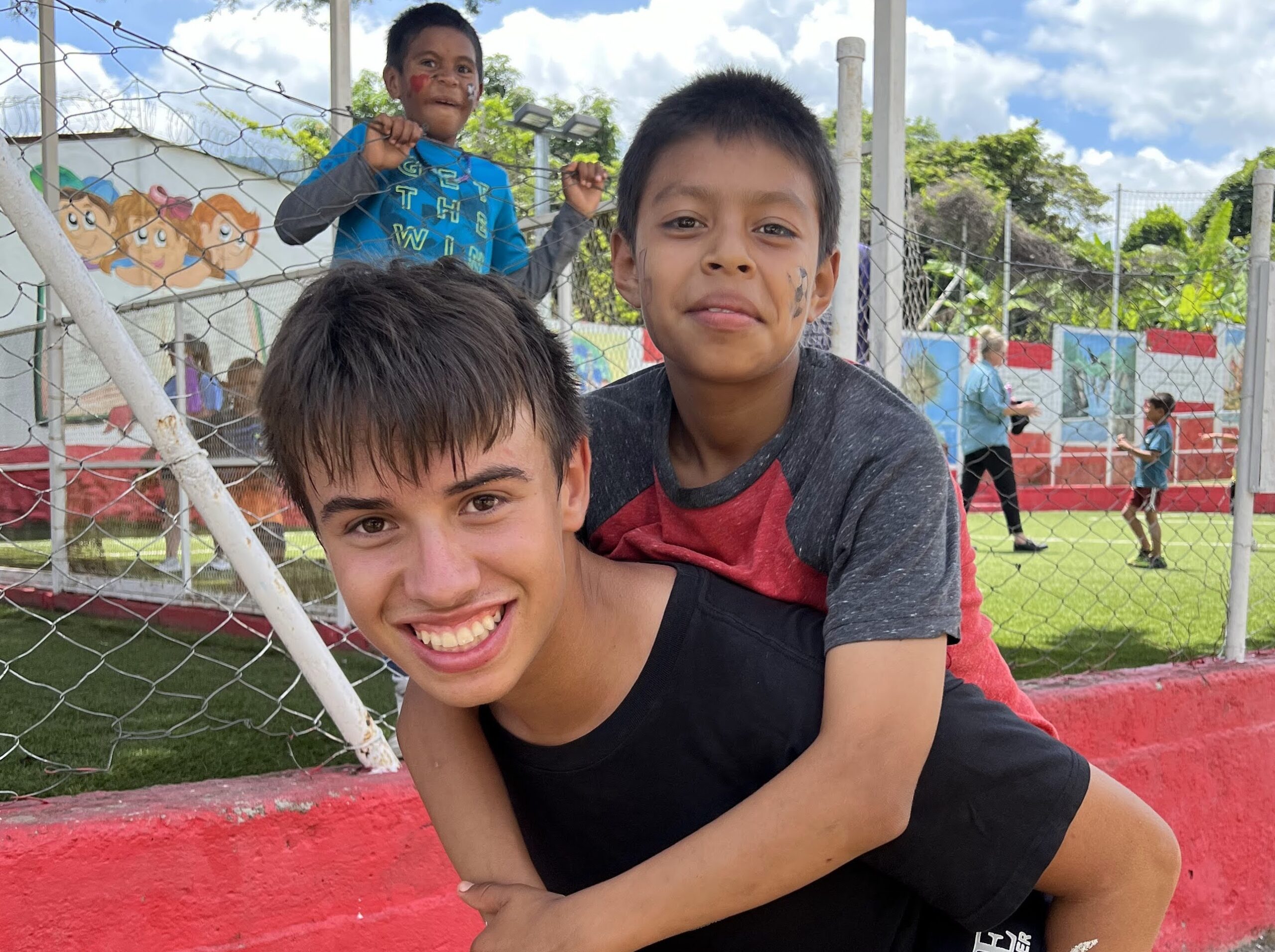 Journey student on a Dominican Republic service trip